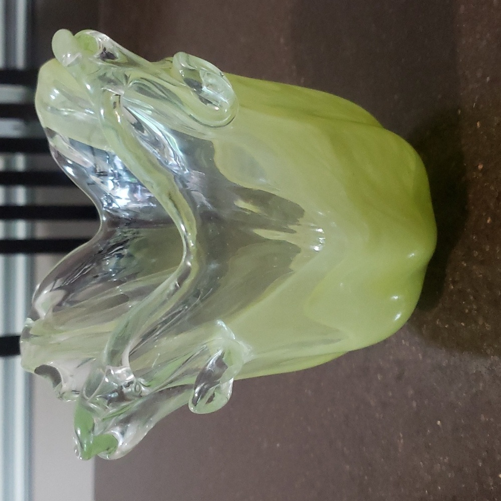 Vtg Murano Yellow Ruffle Blown Glass Vase. Made in Italy.